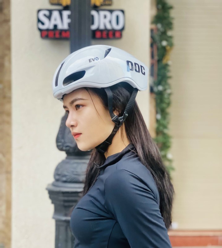 Nón bảo hiểm Poc màu trắng - sản phẩm được bán chạy nhất 2022