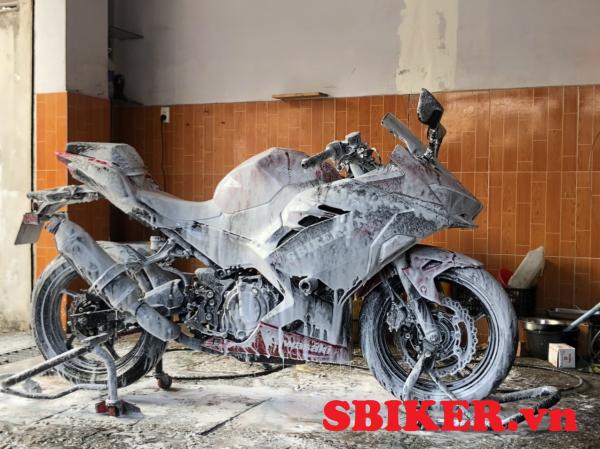 RỬA XE MOTO QUẬN 9