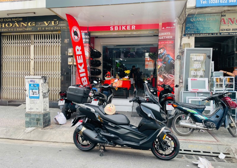 Givi Box In District 8