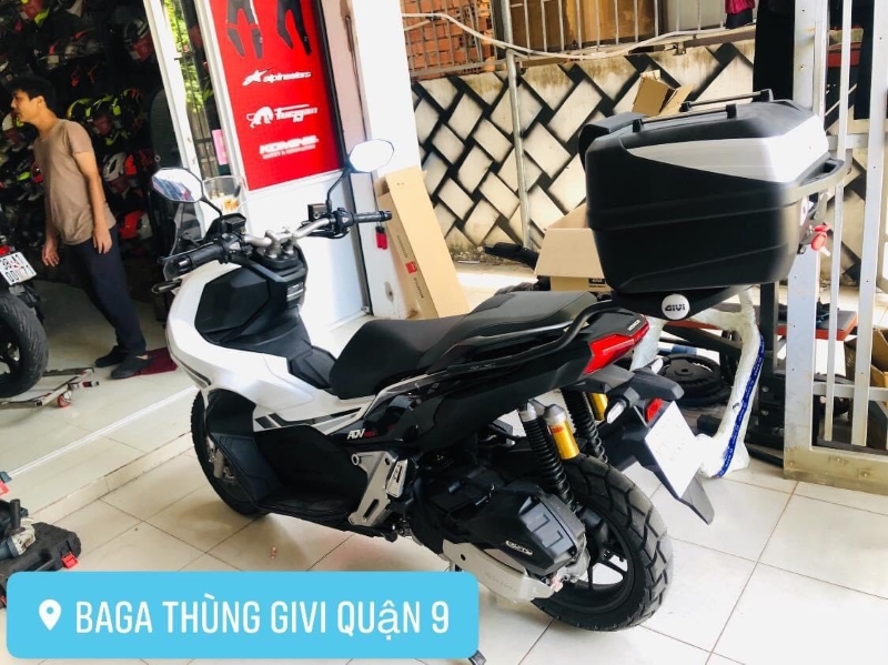 THÙNG GIVI XE ADV 150