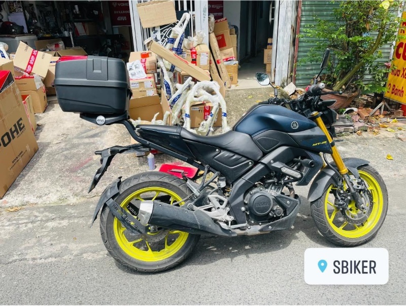 Baga thùng givi xe mt15