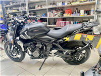 BAGA SAU TRIUMPH TRIDENT 660
