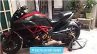 BEN NÂNG XE DUCATI DIAVEL