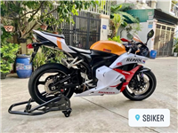 BEN NÂNG XE CBR1000RR