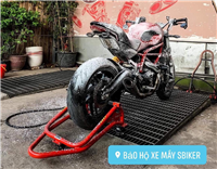 BEN NÂNG XE DUCATI MÀU ĐỎ