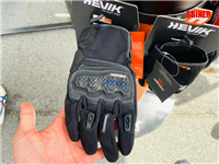 GĂNG TAY HEVIK DALAT ĐEN XANH DƯƠNG