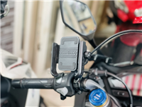 GIÁ ĐỠ ĐIỆN THOẠI CBR150R