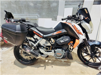 THÙNG HÔNG GIVI DUKE 200    