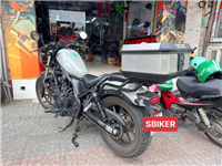 THÙNG NHÔM REBEL 300 MÀU TRẮNG