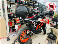 THÙNG SAU XE DUKE 250 HIỆU GIVI
