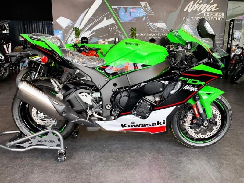Kawasaki Ninja ZX10R giá 729 triệu đối thủ của Ducati Panigale V4 VnExpress